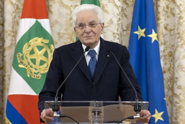 Mattarella “Dopo il ventennio fascista il 2 giugno segnò una svolta nel Paese” Mattarella “Dopo il ventennio fascista il 2 giugno segnò una svolta nel Paese”