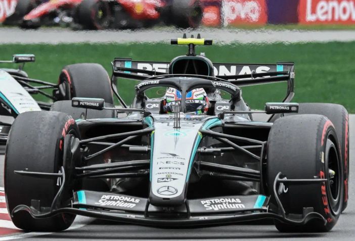 Antonelli vince anche in Canada, Russell fuori, 2° Hamilton Antonelli vince anche in Canada, Russell fuori, 2° Hamilton