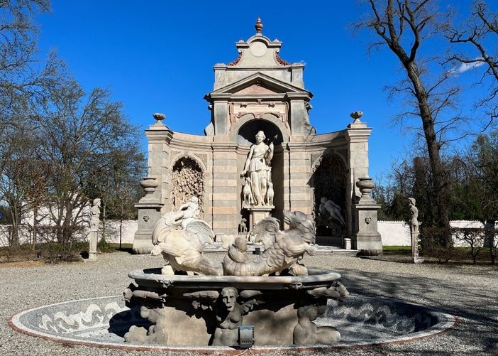 Villa Arconati, una passeggiata tra arte e botanica: nuova visita guidata nel giardino monumentale Villa Arconati, una passeggiata tra arte e botanica: nuova visita guidata nel giardino monumentale