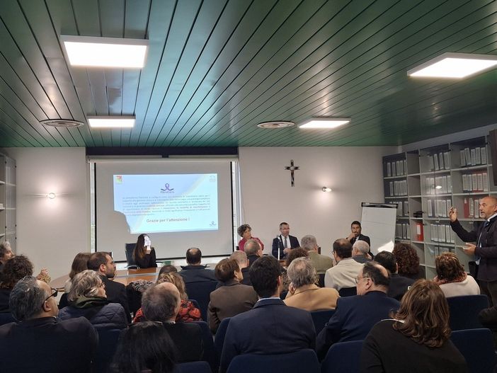 Sanità digitale in Sicilia, nasce “Fibrocare” per diagnosi e cura della fibromialgia Sanità digitale in Sicilia, nasce “Fibrocare” per diagnosi e cura della fibromialgia