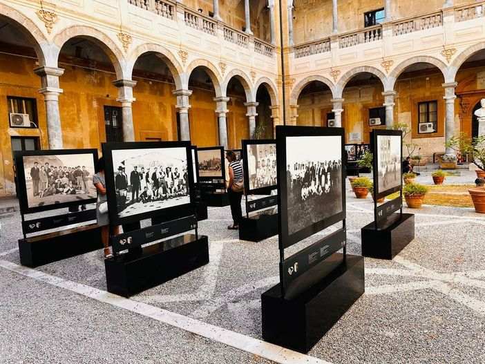 Palermo 125, la storia rosanero diventa mostra: nel chiostro della Biblioteca regionale un viaggio tra calcio e memoria collettiva