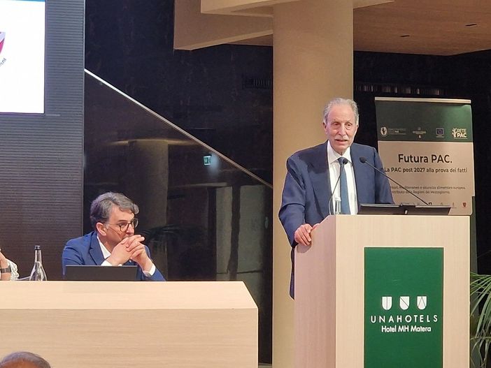 Pac post 2027, Bardi lancia l'allarme: «L'Europa ha bisogno delle regioni per essere più forte Pac post 2027, Bardi lancia l'allarme: «L'Europa ha bisogno delle regioni per essere più forte