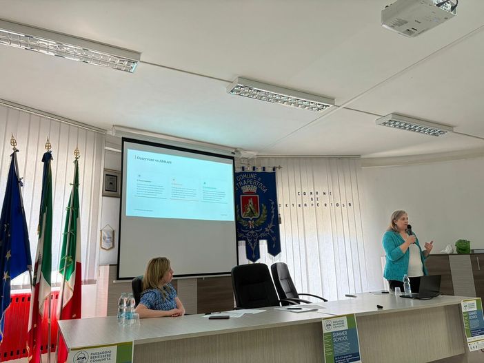 Benessere e comunità, Latronico: "Il paesaggio è una medicina. La Summer School di Pietrapertosa traccia la nuova via" Benessere e comunità, Latronico: "Il paesaggio è una medicina. La Summer School di Pietrapertosa traccia la nuova via"