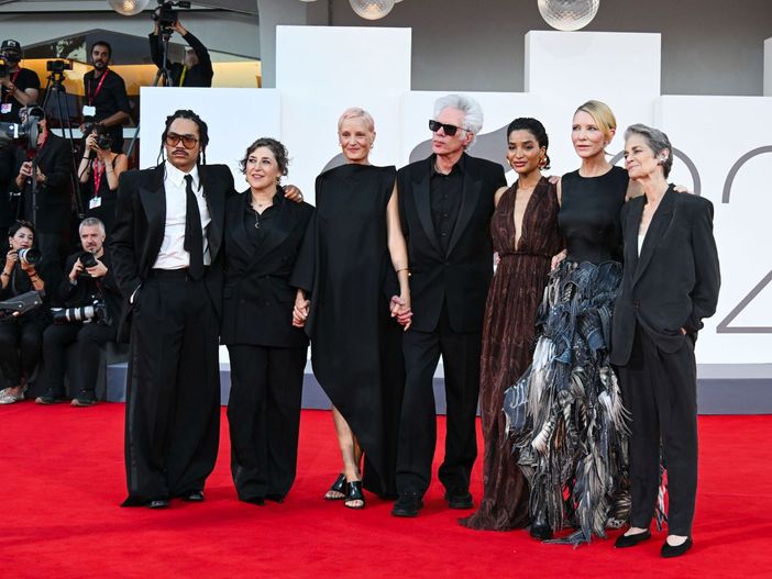 A Venezia Leone d’oro a Jarmush, premiati Servillo e Rosi A Venezia Leone d’oro a Jarmush, premiati Servillo e Rosi