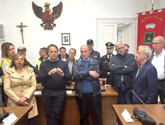 Frana di Niscemi, Schifani visita gli alloggi per gli sfollati: «Fatta squadra, ora risposte concrete» Frana di Niscemi, Schifani visita gli alloggi per gli sfollati: «Fatta squadra, ora risposte concrete»