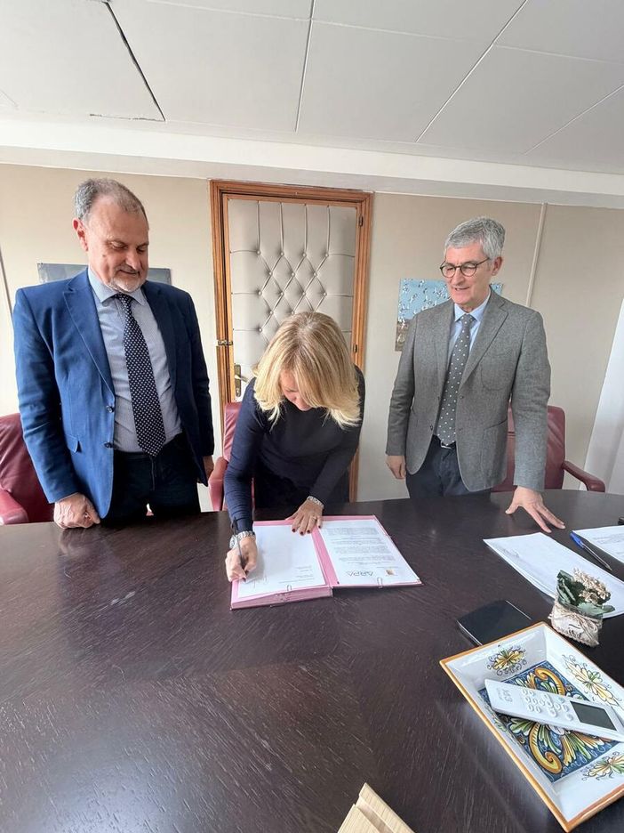 Ambiente, dalla Regione 16,4 milioni per la biodiversità. Boe intelligenti e gemello digitale per tutelare mari e aree naturali