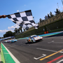 Vallelunga, Delli Guanti vince gara 1 della Porsche Carrera Cup: Bristot penalizzato, il campionato si riapre