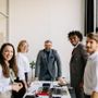 Assunzioni, la manovra premia chi investe sul lavoro: superdeduzione rafforzata per giovani e madri