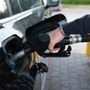 Carburanti, prorogato all’1 maggio il taglio delle accise