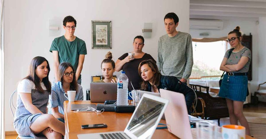 Economia, i dipendenti italiani sono i più insoddisfatti d’europa: solo il 43% considera la propria azienda un eccellente ambiente di lavoro Economia, i dipendenti italiani sono i più insoddisfatti d’europa: solo il 43% considera la propria azienda un eccellente ambiente di lavoro