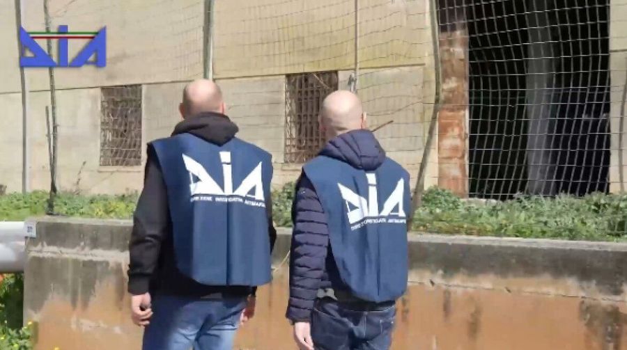 Clan dei Casalesi, sequestri per oltre 2 milioni a imprenditori affiliati Clan dei Casalesi, sequestri per oltre 2 milioni a imprenditori affiliati