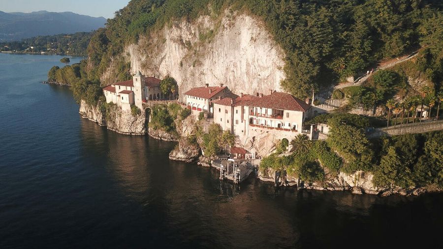L'Eremo di Santa Caterina del Sasso ha celebrato il 25 aprile con visite guidate e pic-nic tra storia e memoria L'Eremo di Santa Caterina del Sasso ha celebrato il 25 aprile con visite guidate e pic-nic tra storia e memoria