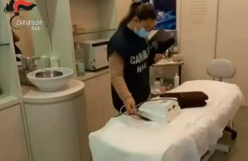 Sequestrati 14 centri di medicina estetica, controlli in tutta Italia