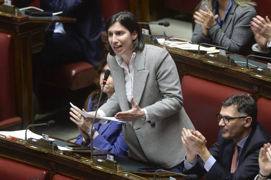 Giustizia, Schlein “Dimissioni tardive, Delmastro e Bartolozzi capri espiatori” Giustizia, Schlein “Dimissioni tardive, Delmastro e Bartolozzi capri espiatori”