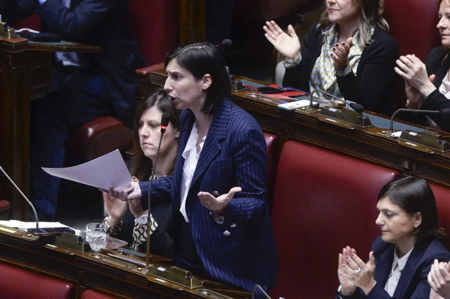 Dazi, Schlein “Governo reintegri Fondo Auto e chieda forte risposta Ue a Trump”