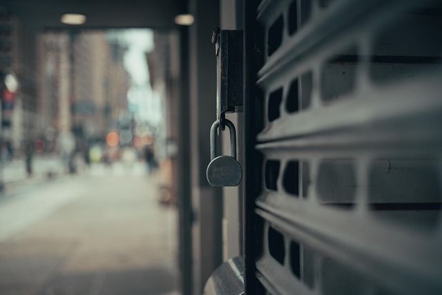 Commercio: Confesercenti, consuntivo 2024 da dimenticare. Effetto tsunami sui negozi, per ogni apertura quasi tre chiusure Commercio: Confesercenti, consuntivo 2024 da dimenticare. Effetto tsunami sui negozi, per ogni apertura quasi tre chiusure