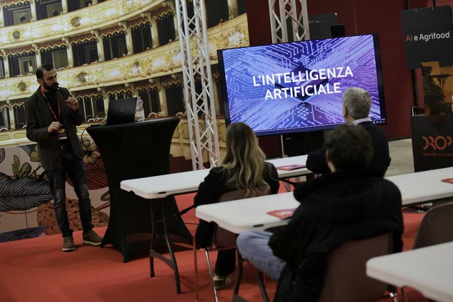 Intelligenza Artificiale in cantina e al caseificio: le PMI del food imparano a dialogare con gli algoritmi