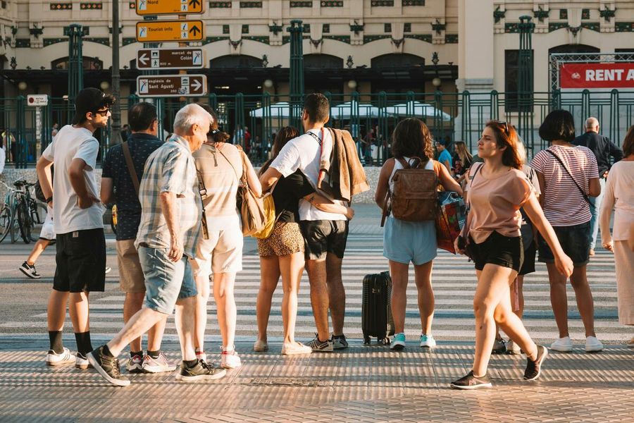 Terziario in ripresa, ma calano gli autonomi: pressione su PMI e partite Iva Terziario in ripresa, ma calano gli autonomi: pressione su PMI e partite Iva