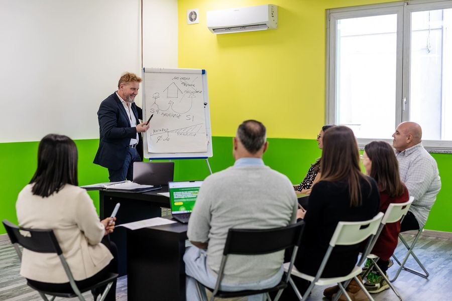 Transizione energetica, nasce il franchising delle rinnovabili: "Così formiamo nuovi imprenditori locali" Transizione energetica, nasce il franchising delle rinnovabili: "Così formiamo nuovi imprenditori locali"