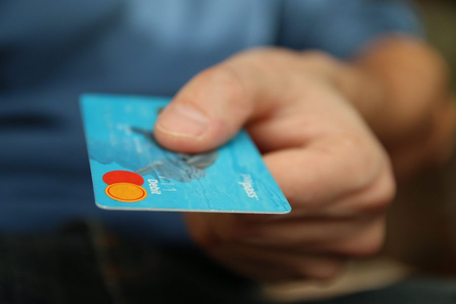 Patuanelli: le priorità del settore bancario in vista delle prossime elezioni europee di giugno 2024