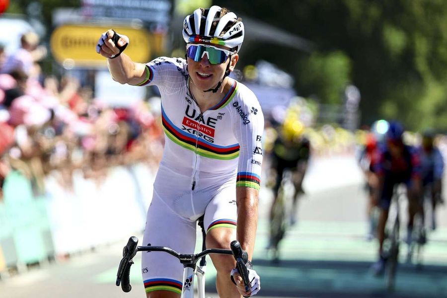 Pogacar concede il bis e torna in maglia gialla al Tour Pogacar concede il bis e torna in maglia gialla al Tour