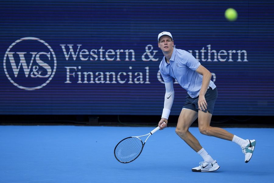 Sinner in semifinale a Cincinnati, battuto Auger-Aliassime