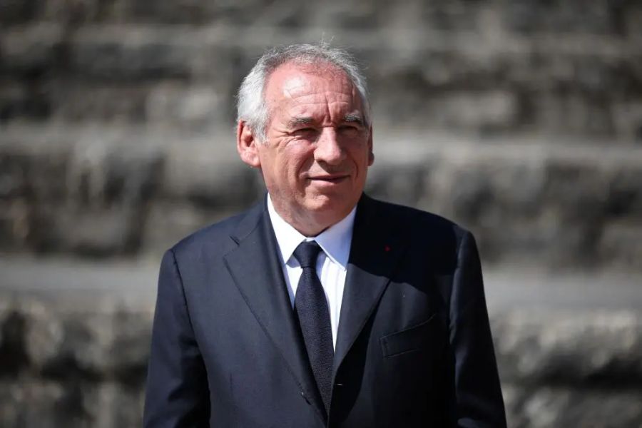 Francia, Parlamento boccia governo Bayrou Francia, Parlamento boccia governo Bayrou