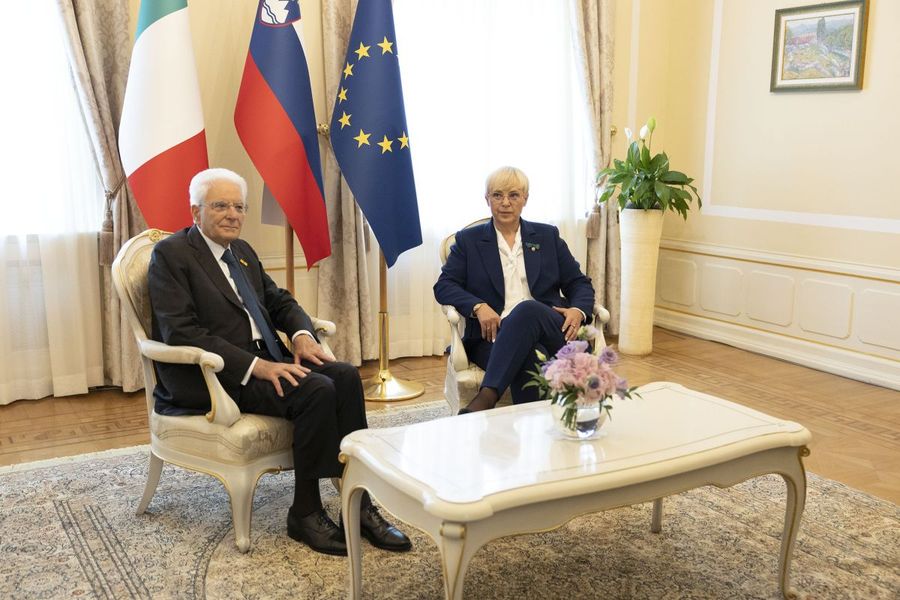 Mattarella “Si rischia di scivolare in un baratro di violenza”