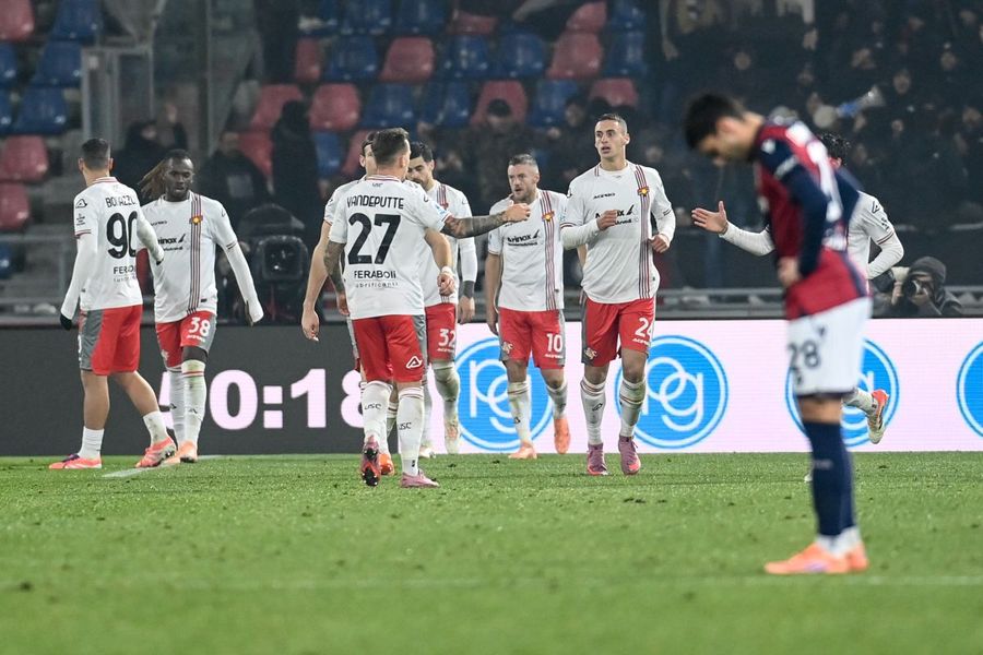 Vardy-show, colpo Cremonese al “Dall’Ara” e Bologna al tappeto Vardy-show, colpo Cremonese al “Dall’Ara” e Bologna al tappeto