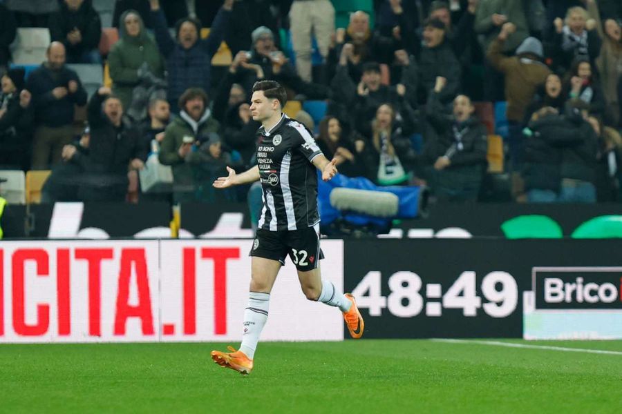 La Roma frena e perde il quarto posto, l’Udinese vince 1-0 La Roma frena e perde il quarto posto, l’Udinese vince 1-0