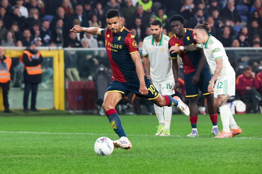 Il Genoa di De Rossi vince 2-1 e rallenta la corsa Champions della Roma Il Genoa di De Rossi vince 2-1 e rallenta la corsa Champions della Roma