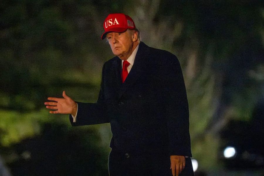 Trump attacca Papa Leone “Debole su criminalità e pessimo in politica estera” Trump attacca Papa Leone “Debole su criminalità e pessimo in politica estera”