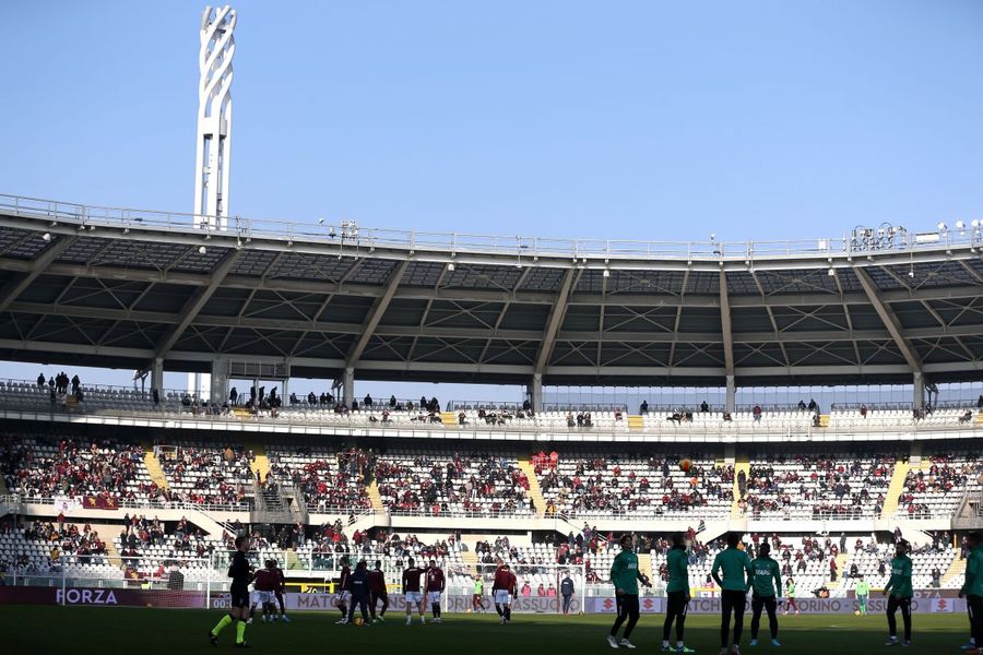 Scontri a Torino e tifoso Juve in ospedale, il derby inizia un’ora dopo Scontri a Torino e tifoso Juve in ospedale, il derby inizia un’ora dopo