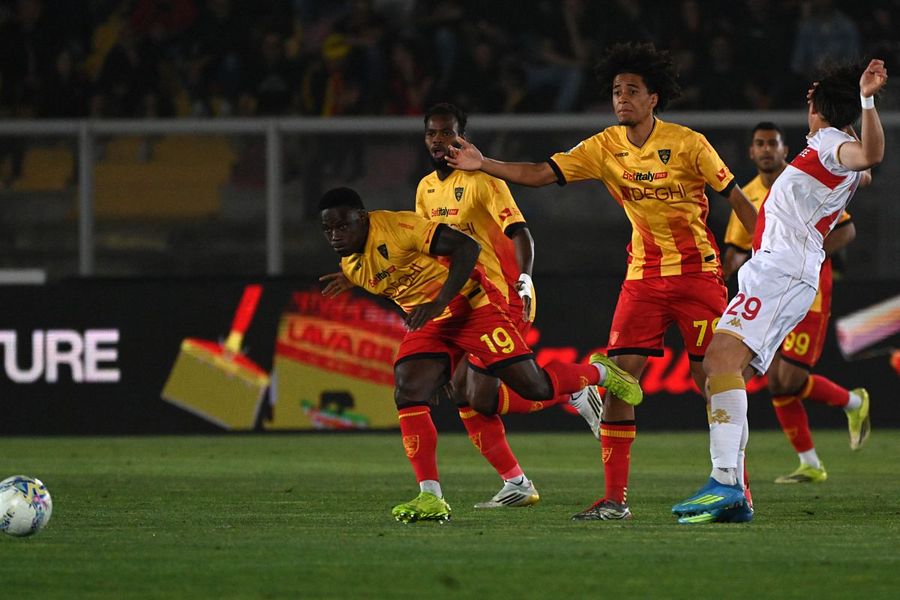 Il Lecce batte 1-0 il Genoa e resta in Serie A Il Lecce batte 1-0 il Genoa e resta in Serie A