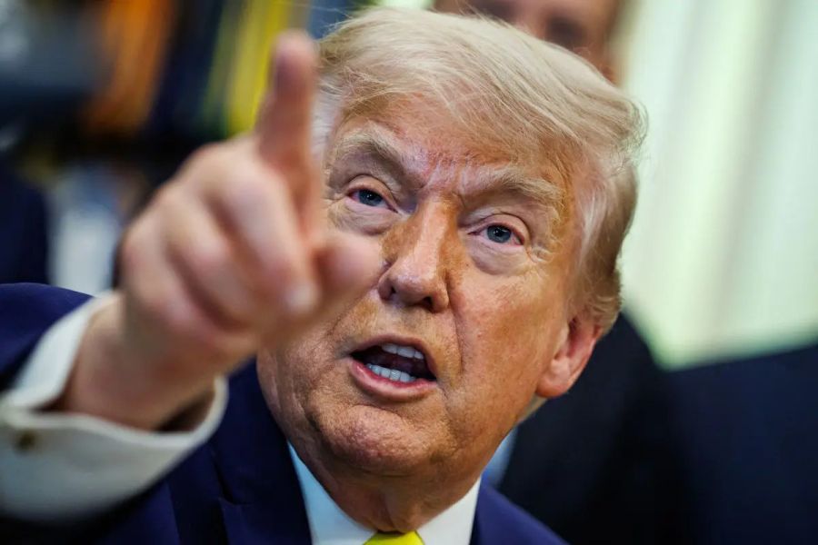 Trump “Iran ha abbattuto elicottero Apache sullo Stretto di Hormuz, risponderemo” Trump “Iran ha abbattuto elicottero Apache sullo Stretto di Hormuz, risponderemo”