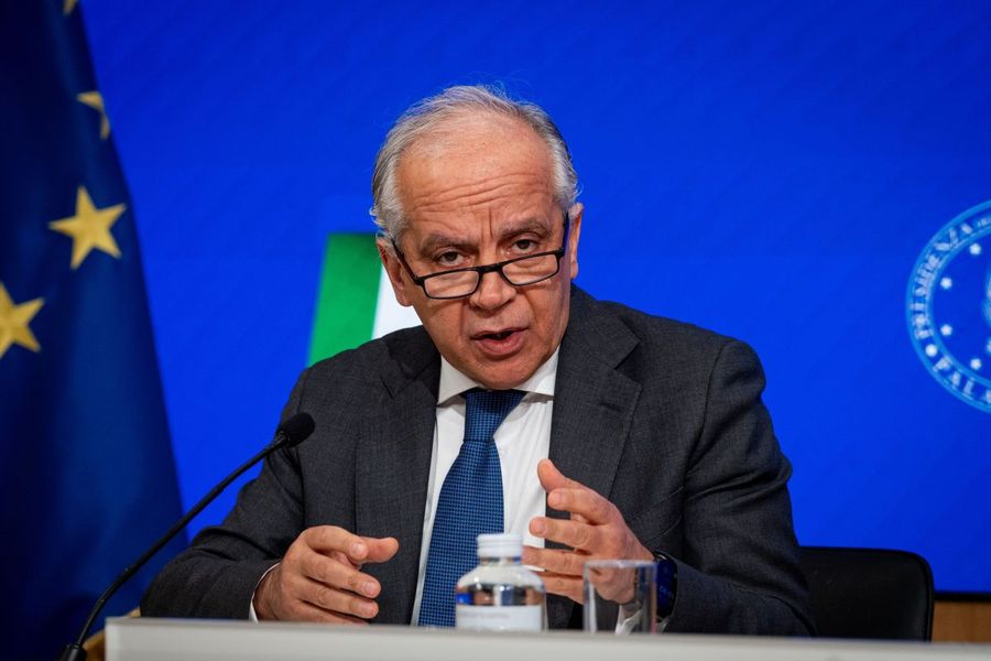 Piantedosi, “L’Ia supporterà la sicurezza, no al poliziotto automatizzato” Piantedosi, “L’Ia supporterà la sicurezza, no al poliziotto automatizzato”