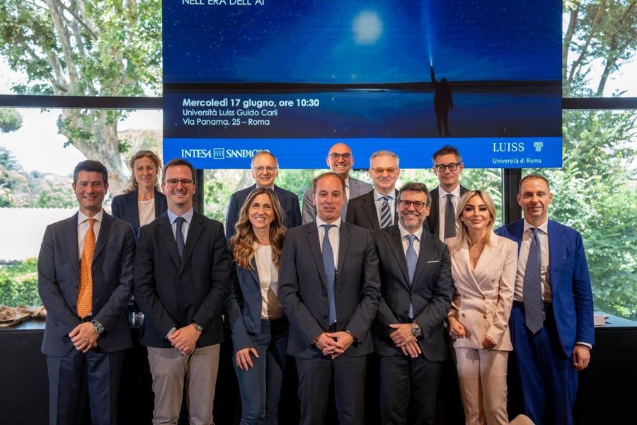 Intesa Sanpaolo-Luiss, cresce l’AI nelle imprese ma la formazione non è adeguata Intesa Sanpaolo-Luiss, cresce l’AI nelle imprese ma la formazione non è adeguata