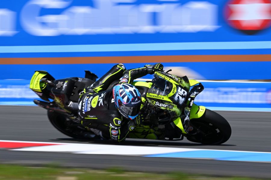Fernandez vince la sprint di Assen, terzo Di Giannantonio davanti a Bezzecchi Fernandez vince la sprint di Assen, terzo Di Giannantonio davanti a Bezzecchi