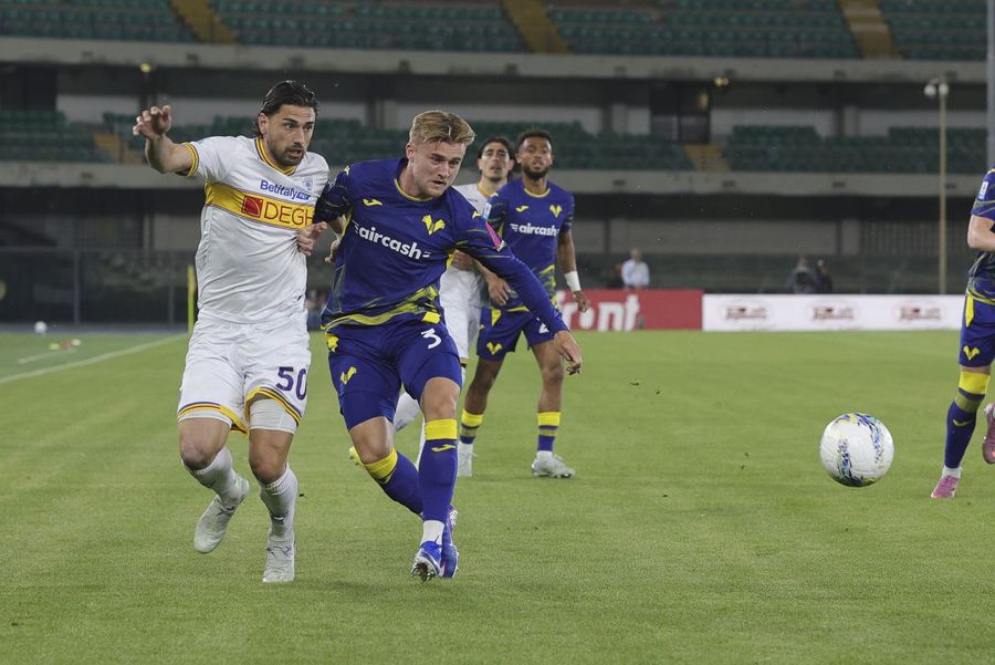 Nessun gol al Bentegodi, il Lecce conquista un punto a Verona Nessun gol al Bentegodi, il Lecce conquista un punto a Verona