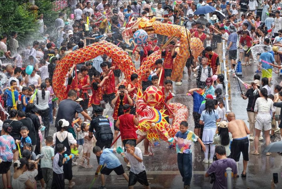 Dragon Boat Festival, a Pechino 8,4 mln di visite turistiche durante le vacanze