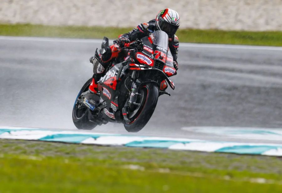 Meteo variabile e caos a Sepang: Bagnaia e Bezzecchi in Q1 Meteo variabile e caos a Sepang: Bagnaia e Bezzecchi in Q1