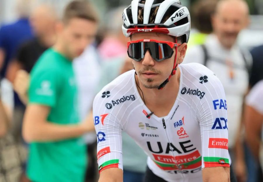 Almeida doma l’Angliru, Vingegaard resta leader della Vuelta Almeida doma l’Angliru, Vingegaard resta leader della Vuelta