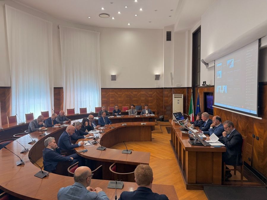 Automotive, la Basilicata al tavolo del ministro Urso: «Servono misure straordinarie per l'indotto» Automotive, la Basilicata al tavolo del ministro Urso: «Servono misure straordinarie per l'indotto»