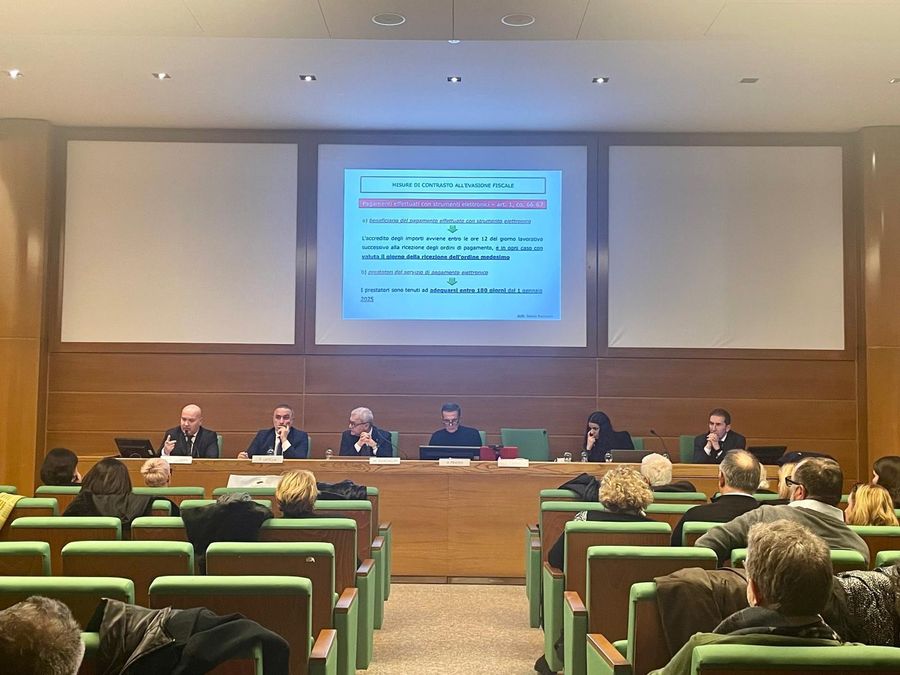 Milano PerCorsi riporta i professionisti in aula: il ritorno alla formazione in presenza Milano PerCorsi riporta i professionisti in aula: il ritorno alla formazione in presenza