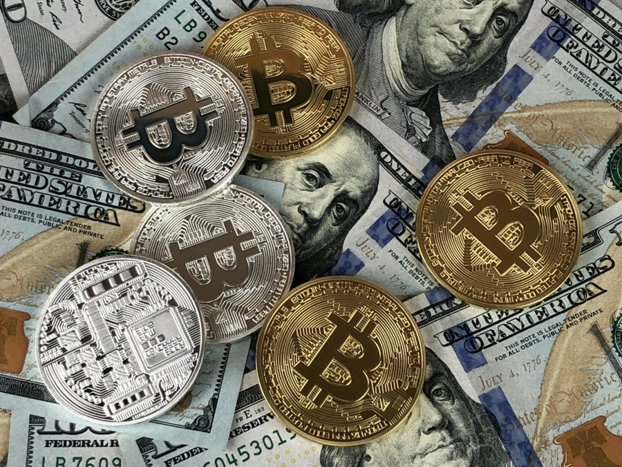Bitcoin alla prova dei debiti: può la criptovaluta diventare la nuova riserva mondiale?