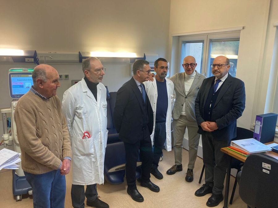 Latronico inaugura dialisi a Policoro e riapertura farmacia Tinchi: «Rafforziamo i presidi nel Metapontino»