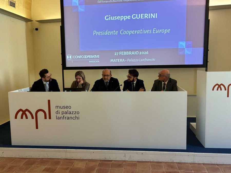 Latronico: "La sanità del futuro guarda ai territori. Welfare rafforzato per le aree interne"