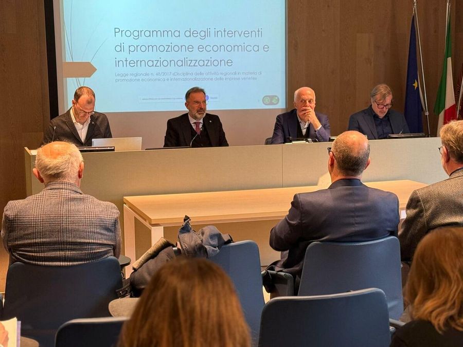Export, Bitonci: "Il Veneto punta su fiere e incoming. Fondamentale monitorare costi e Paesi target" Export, Bitonci: "Il Veneto punta su fiere e incoming. Fondamentale monitorare costi e Paesi target"