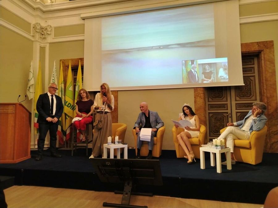 Irsina, la bellezza raccontata in uno scatto: il borgo lucano vince il premio "Piccolo Comune Amico" Irsina, la bellezza raccontata in uno scatto: il borgo lucano vince il premio "Piccolo Comune Amico"