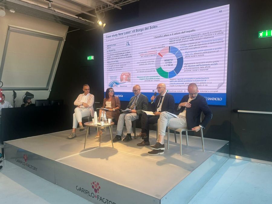 Intesa Sanpaolo, dal credito al terzo settore 2,2 miliardi di impatto sociale Intesa Sanpaolo, dal credito al terzo settore 2,2 miliardi di impatto sociale